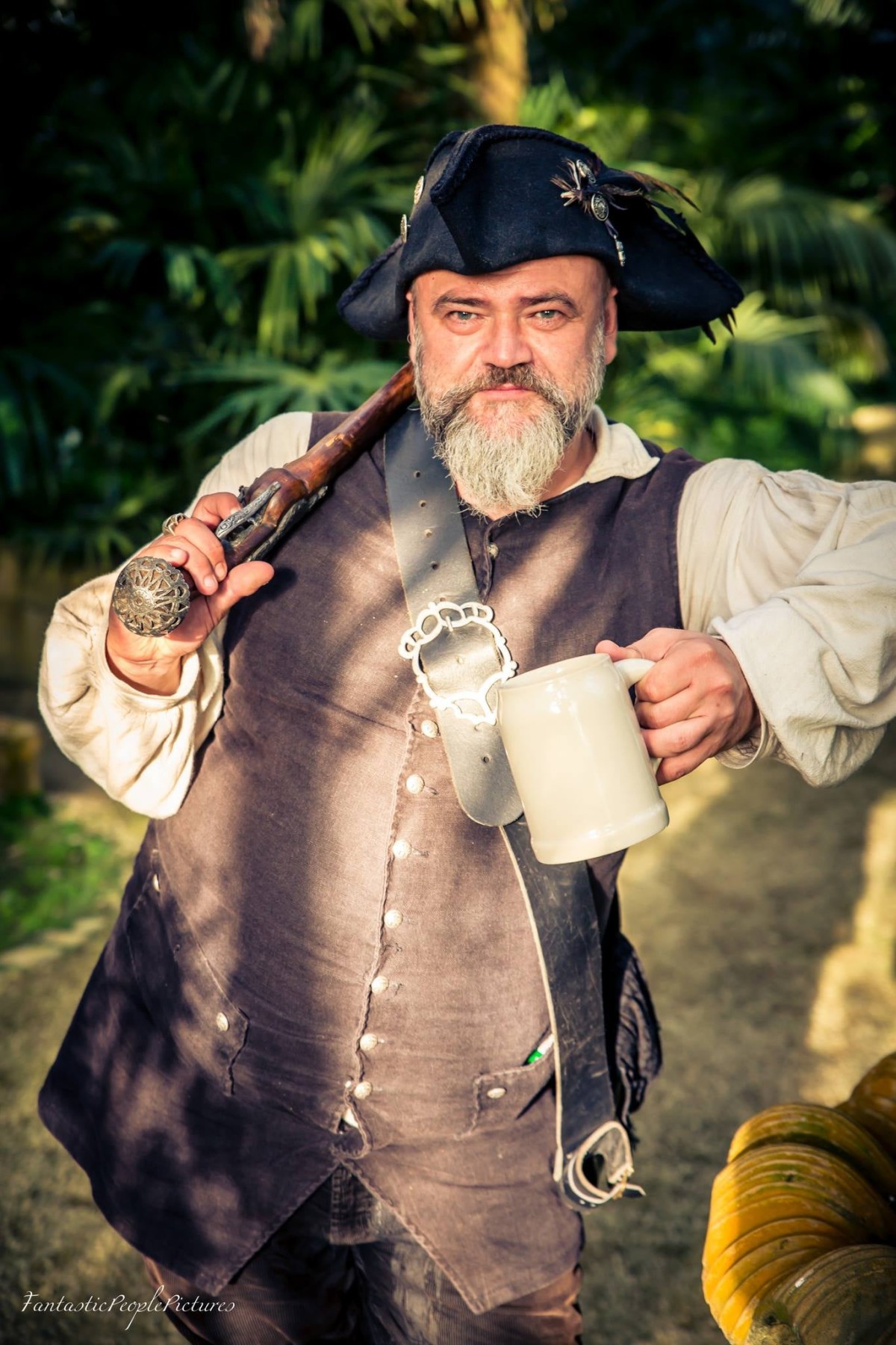 Neu an Bord, Sonnensegel gesetzt, klar zum Auslaufen!